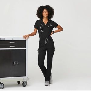 Figs Scrub Set in Black